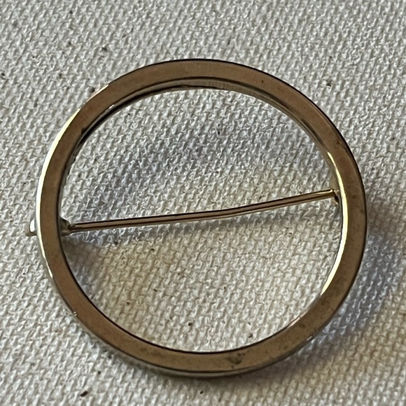 Vintage Gold-Tone Circle Brooch – Classic Minimalist Pin - Picture 1 of 3